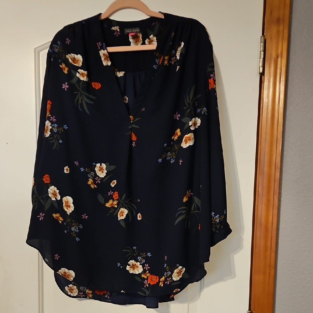 Vince Camuto Navy Floral V-Neck Long Sleeve Blouse